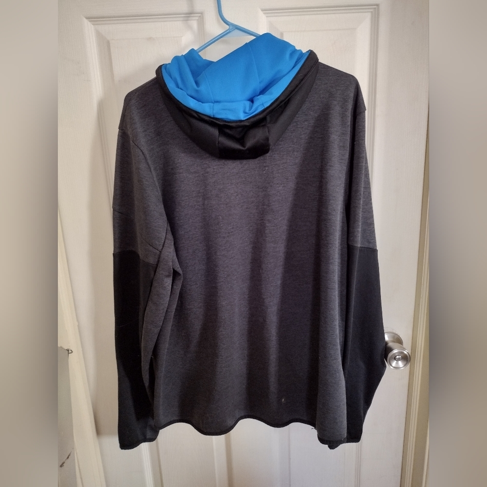 Men's Champion hoodie - Picture 3 of 5